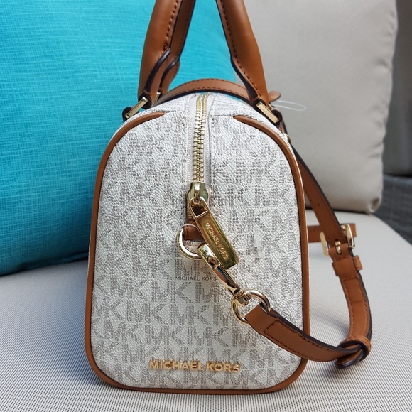 SOLD NWT Michael Kors SM Aria satchel vanilla bag - Picture 4 of 7